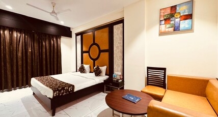 Hotel Simran International Room Type - Deluxe Double Bed Room