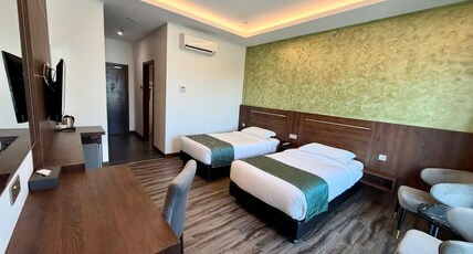 Malibest Resort Room Type - Standard Premier Twin Room