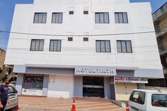 HOTEL TIRTH