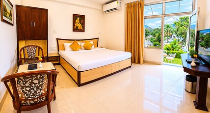 Hotel Karnavati Room Type - Garden Villa Room