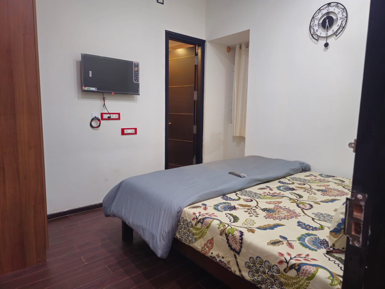 Modern 2 Rooms in Electronic City E CITY 02 - Tap to explore photos