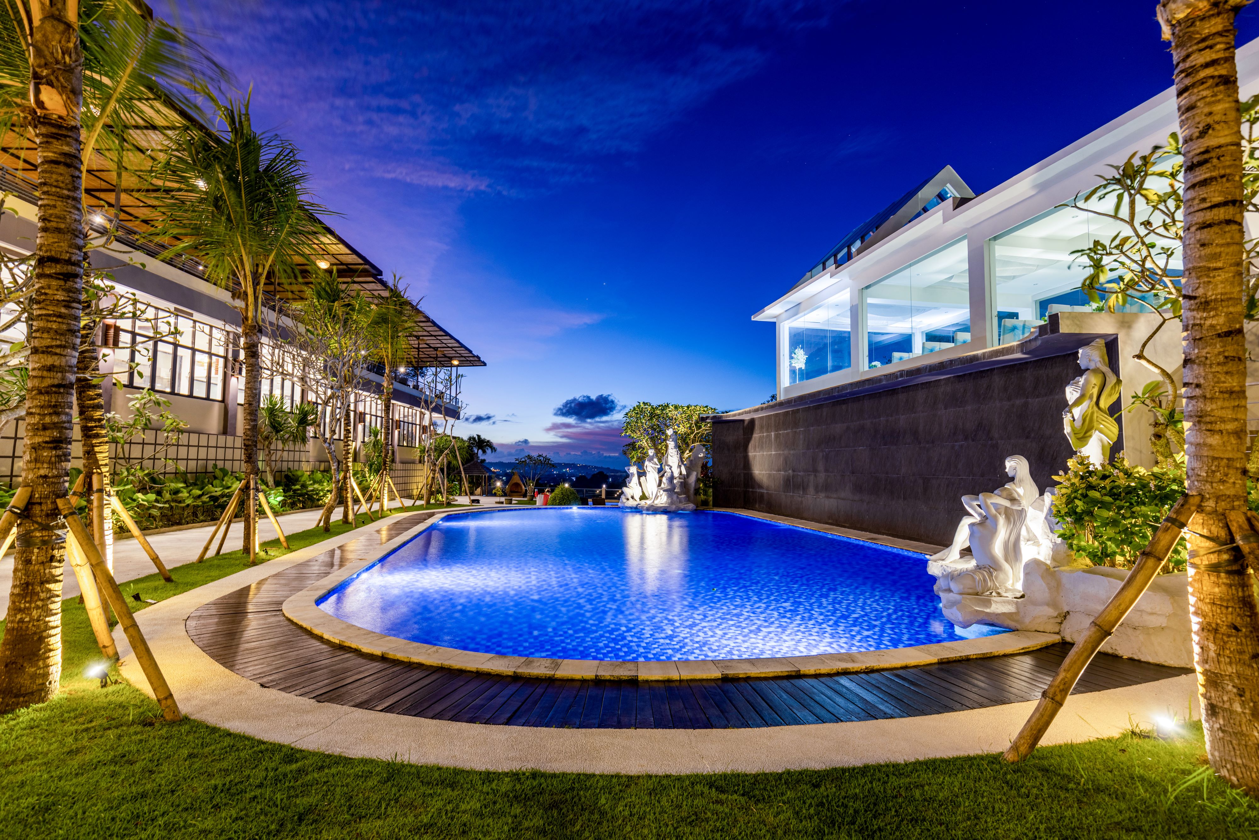 Luxotic Private Villa & Resort - Tap to explore photos