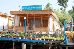 Laila Majnoo Houseboats
