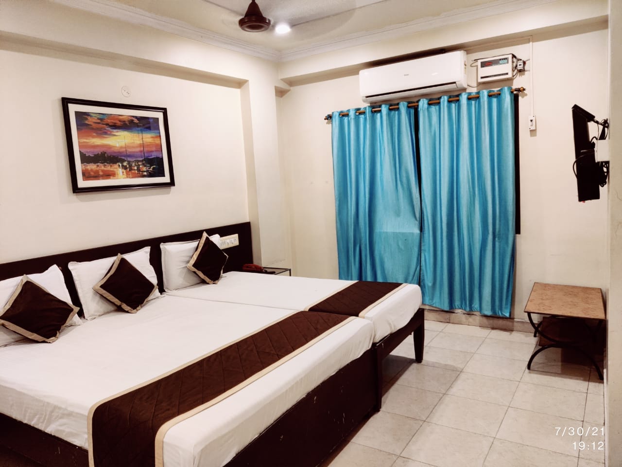 Hotel Morya - Tap to explore photos