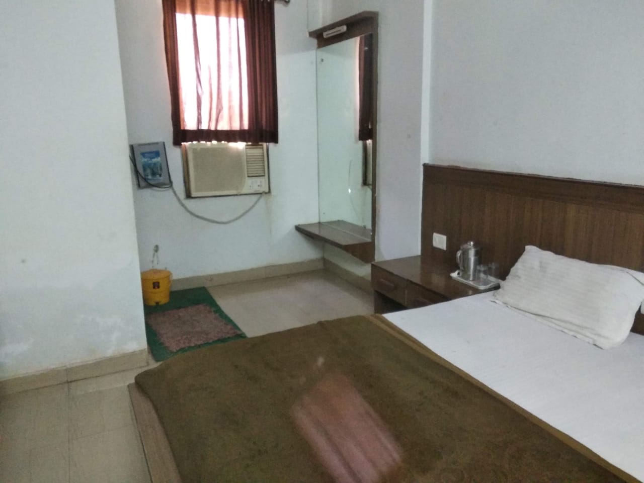 Shri rajadhiraj guest house - Tap to explore photos
