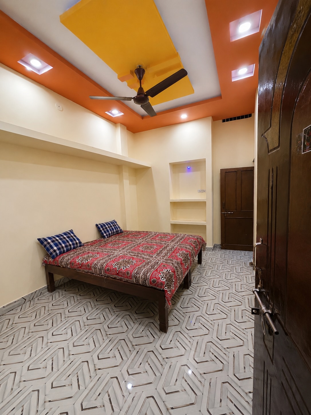 Mahadev home stays - Tap to explore photos