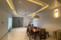 The STAY Baeblenders LUX APT