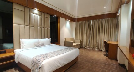 Centre Point Amravati Room Type - Excucative Room