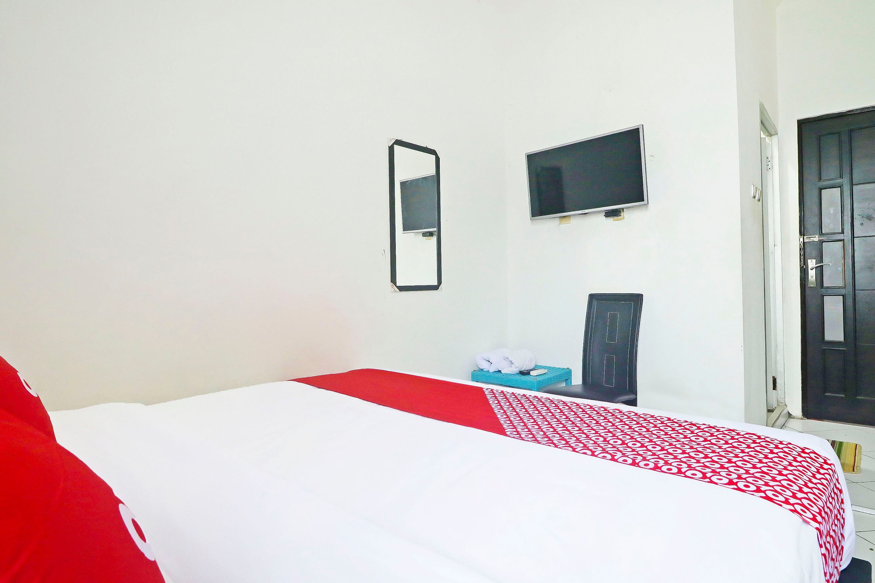 Hotel O Papi Inn Guesthouse - Tap to explore photos