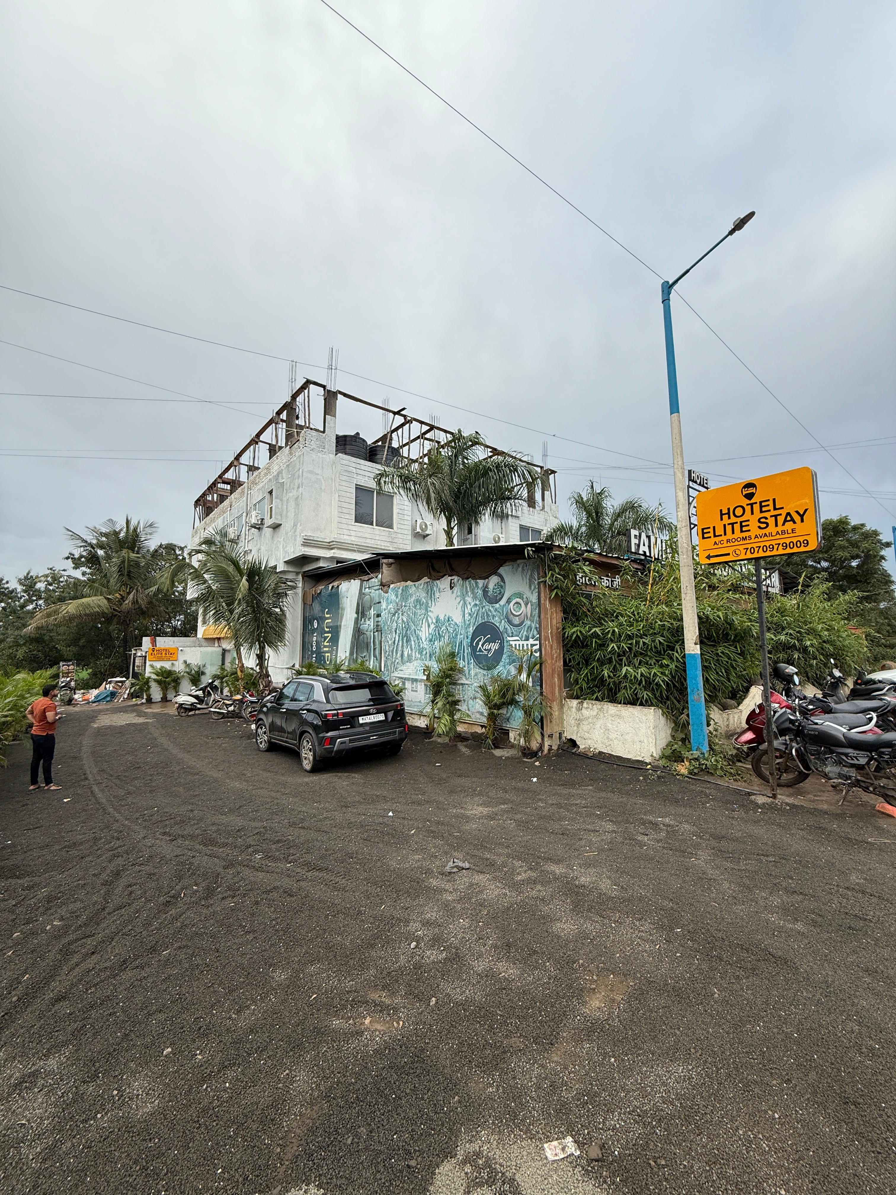 Hotel Elite Stay - Mahalunge Pune - Tap to explore photos