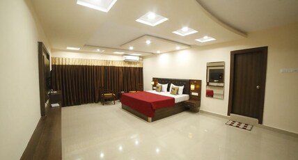 SUNRISE Hotel Room Type - Mini Suit Room - King Bed