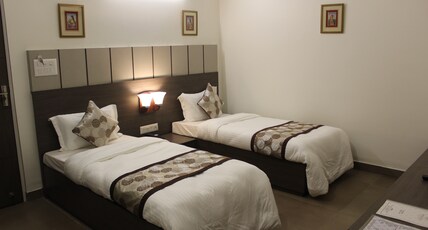 Hotel Sai Room Type - Gold Room