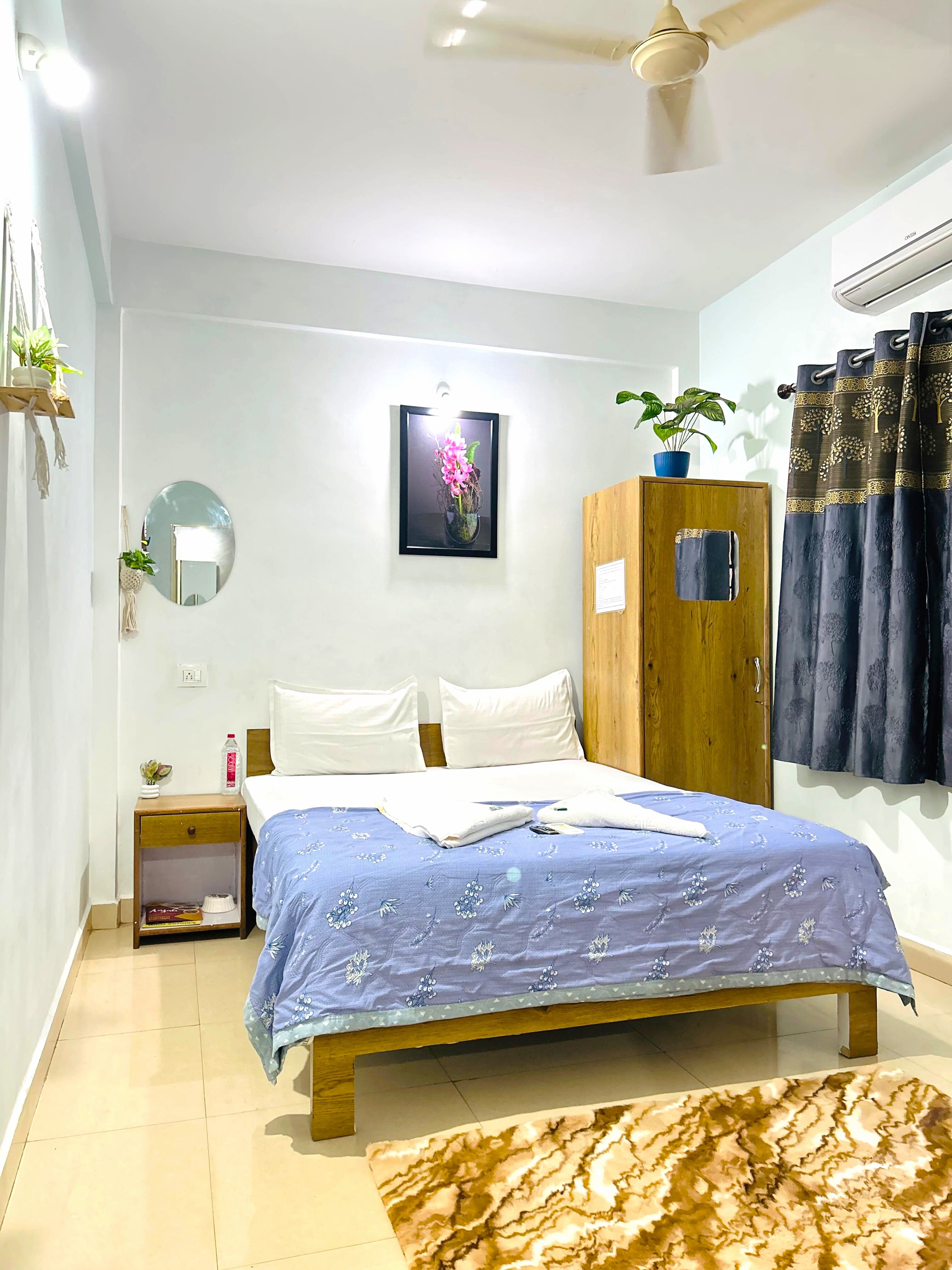 Blue Stay Inn Holiday Home - Tap to explore photos