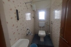 Hotel O Aura Inn