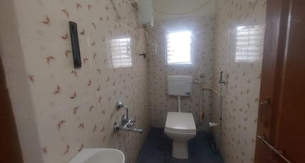 Hotel O Aura Inn Room Type - Classic