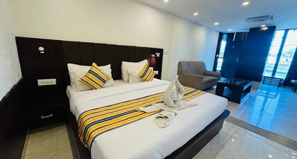 Hotel Ganga Aatitheyam Room Type - Executive Suite Room (Ganga Facing)