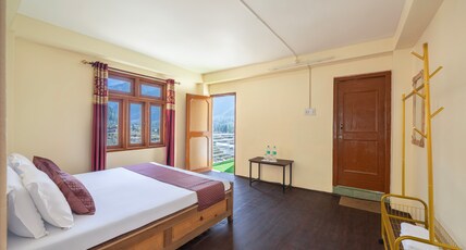 Kinnor Retreat Room Type - Deluxe ( With Private Mountain & River facing Balcony)