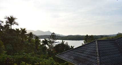 Vista Del Lago Lakeside Homestay Room Type - Mountain View Cottage with Balcony