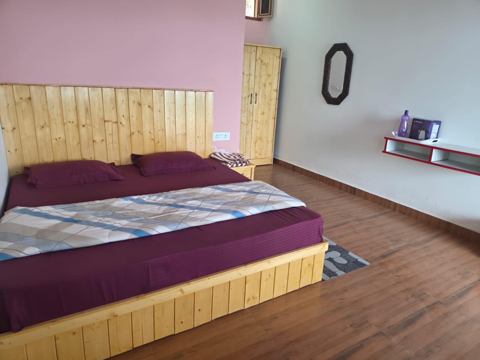 shri MOR HOME STAY - Tap to explore photos