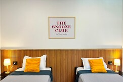 Rooms of Yellow Stay