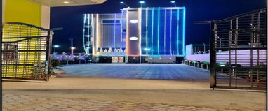 SAROJINI GARDEN HOTEL & RESTAURANT