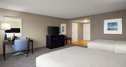 Hampton Inn & Suites by Hilton Arundel Mills/Baltimore Room Type - 2QN MOB HEARING ACC TUB NS