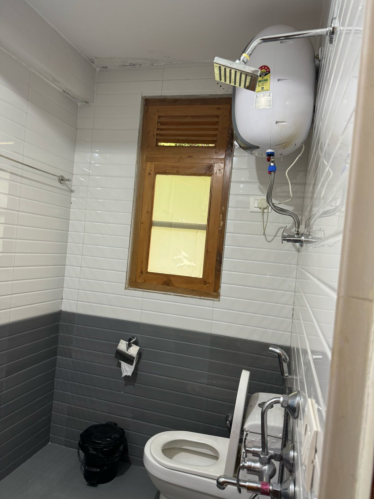 La Brezzyu - Tap to explore photos