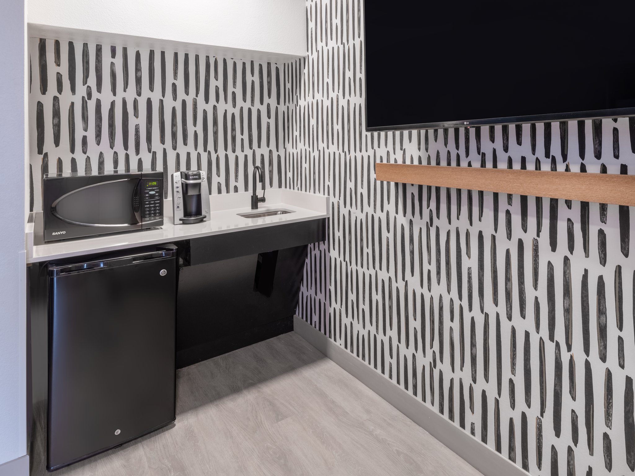 Atwell Suites Austin Airport - Tap to explore photos