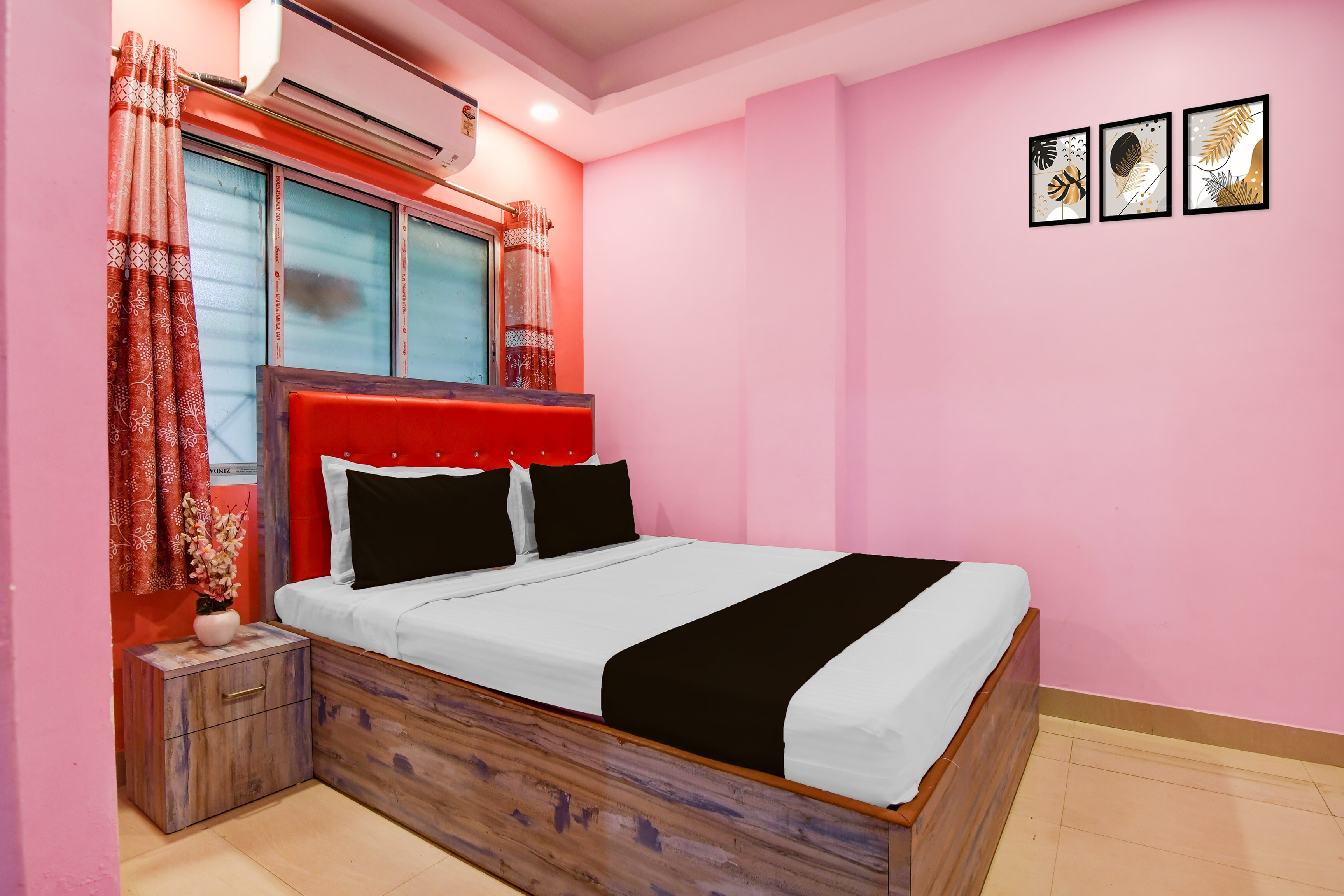 Hotel O Pinki Guest House Mukundapur Bus Stand - Tap to explore photos