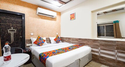 FabHotel Jaya Grand - Nr. Railway Station Room Type - Deluxe Room
