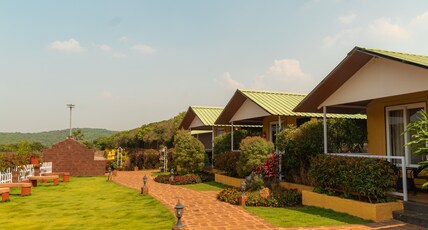 Red Button Resort & Go-Karting Room Type - Executive Forest View Cottage
