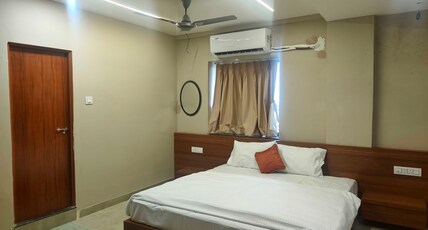 Hotel O SN HOTEL Room Type - Classic