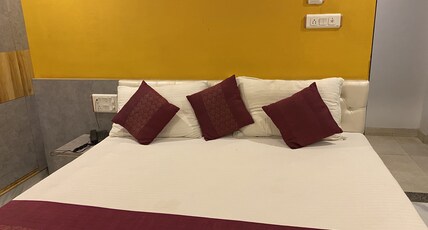 HOTEL GOMTI Room Type - SEMI DELUXE ROOM