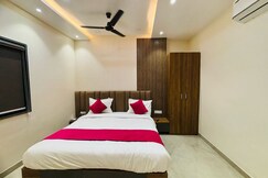 Hotel Highway