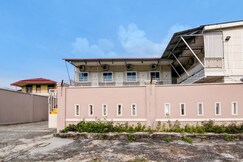 Hotel O Putri Homestay Syariah Near SPBU 14.282.694 (Air Hitam)