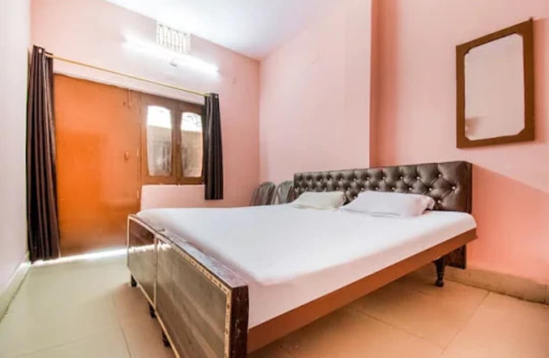 Hotel  Gitanjali - Tap to explore photos