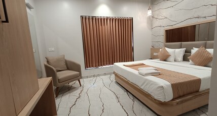 HOTEL HARIDARSHAN Room Type - SUPER DELUXE