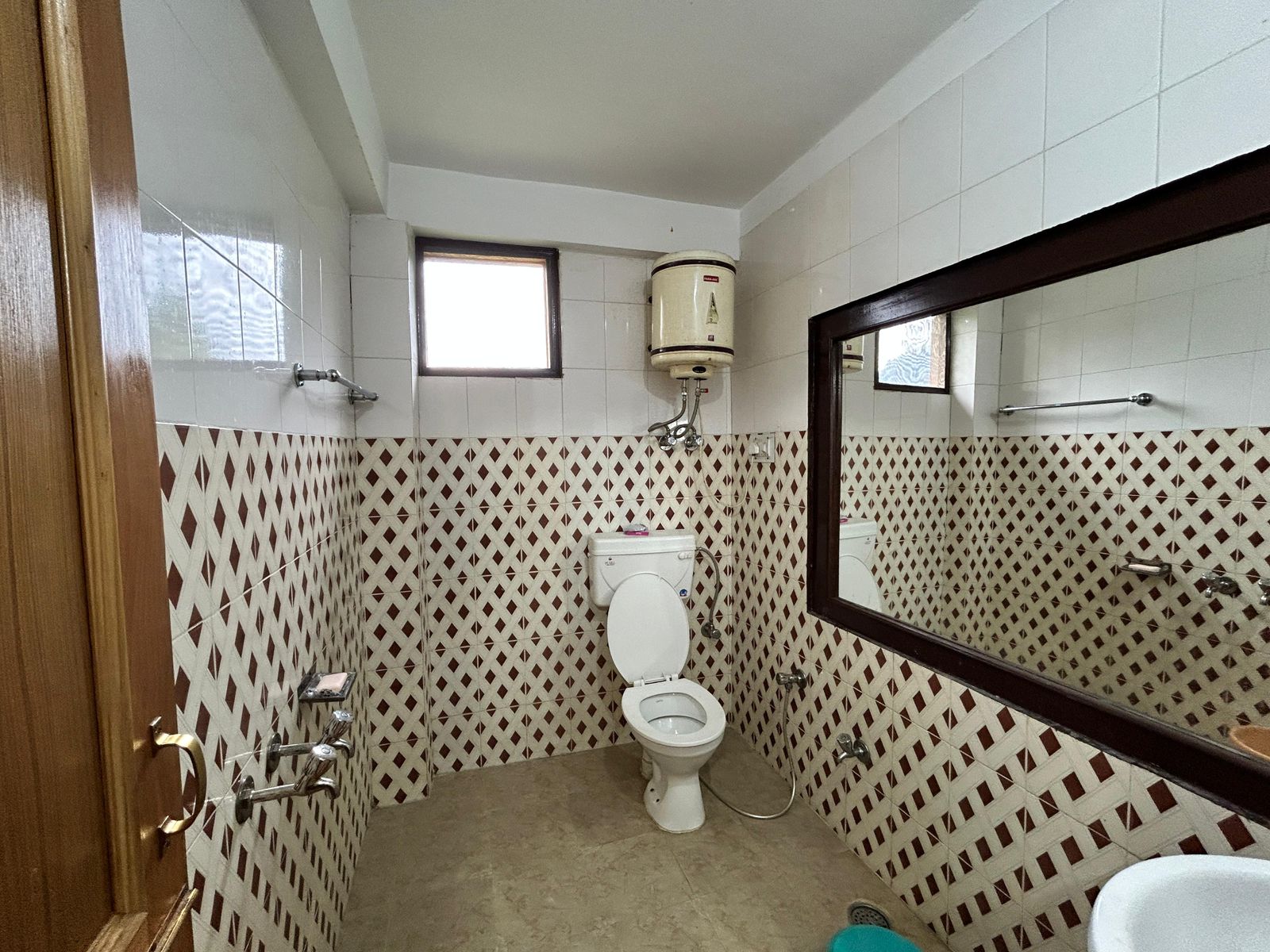 Sarswati Home Stay | Bed & Breakfast - Tap to explore photos