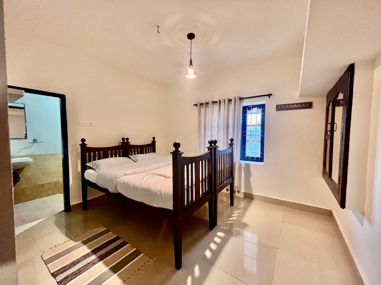 Saanthams inn Sola View 3BHK cottage - Tap to explore photos