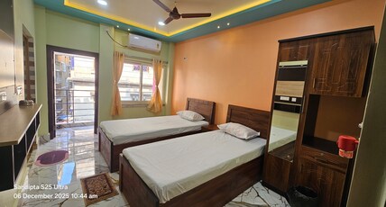 Akshay Guest House Room Type - Luxury Twin Bed Room with Balcony