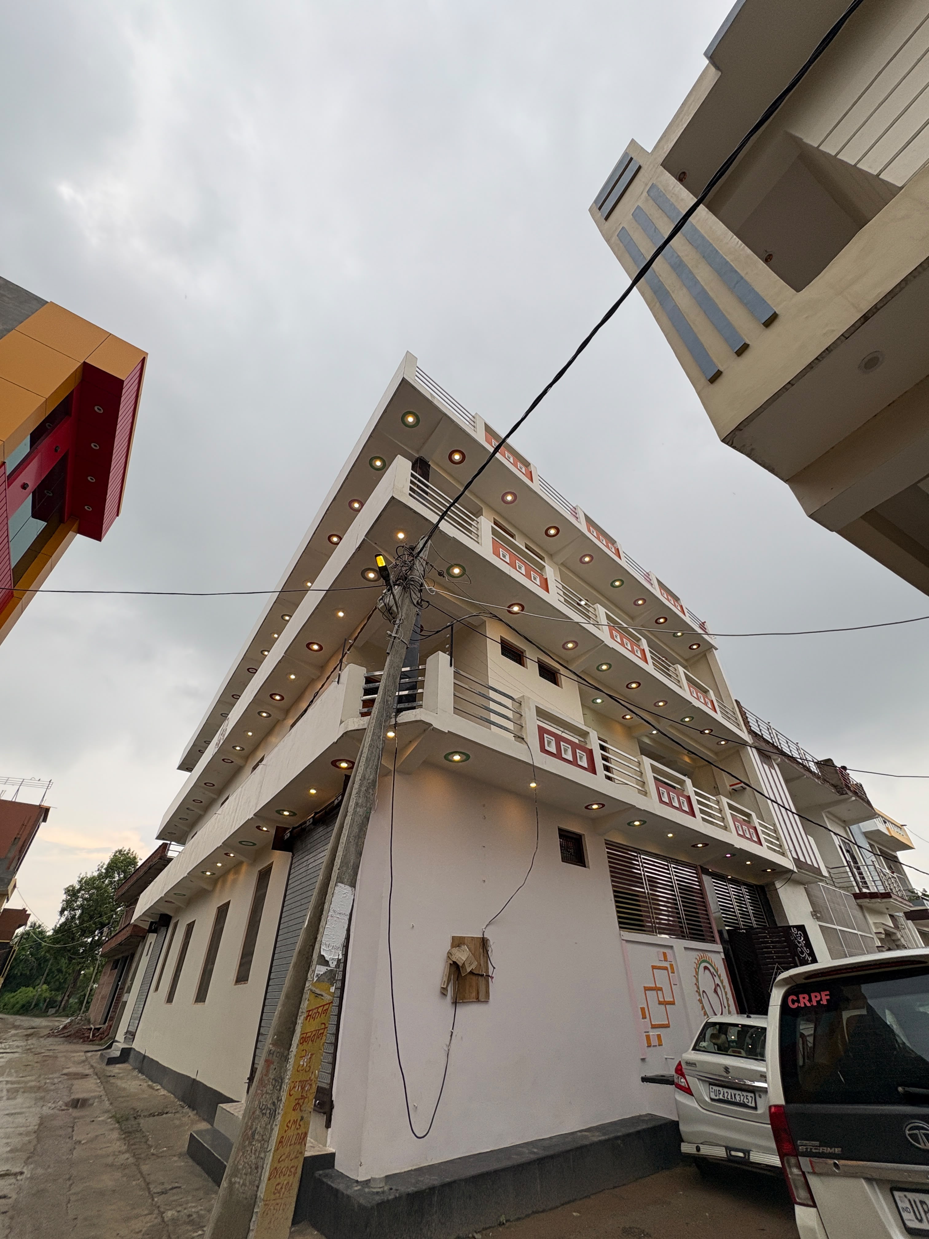 ARYA RESIDENCY AYODHYA - Tap to explore photos