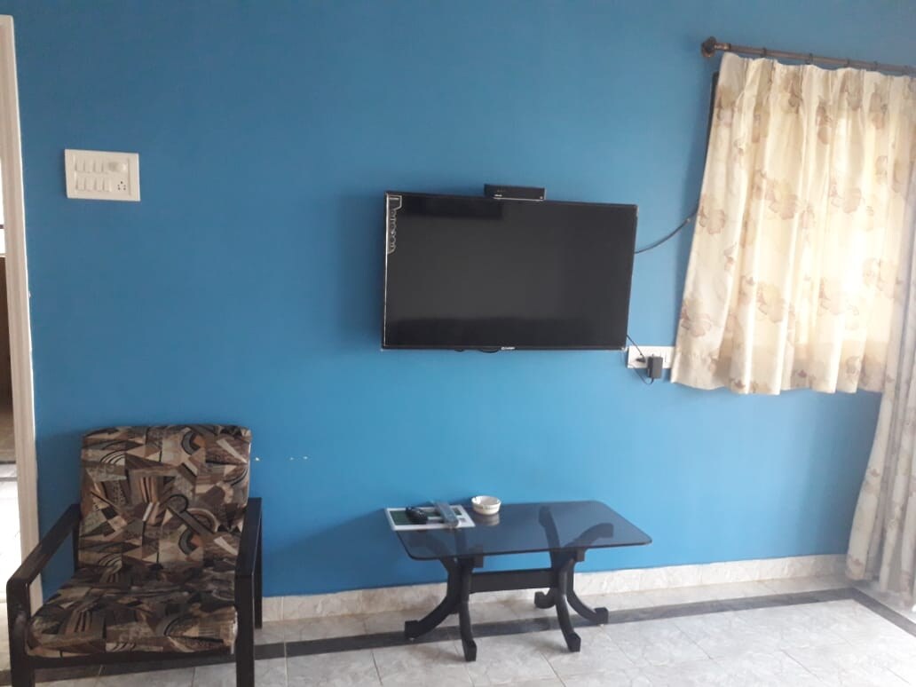 valley view - Tap to explore photos