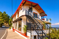 Chinar Retreat 2BR FF near Mukteshwar Dham by Homeyhuts
