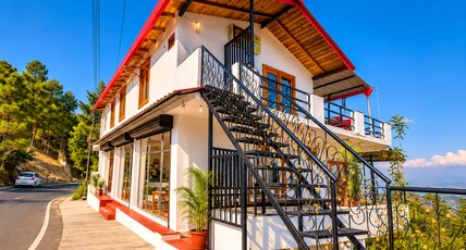 Chinar Retreat 2BR FF near Mukteshwar Dham by Homeyhuts Room Type - Chinar Retreat 2BR FF near Mukteshwar Dham by Homeyhuts