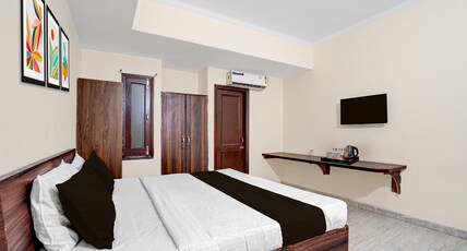 Collection O Khalsa College Amritsar Formerly Global towers Room Type - Classic Collection O Khalsa College Amritsar Formerly Global towers Room Type - Classic