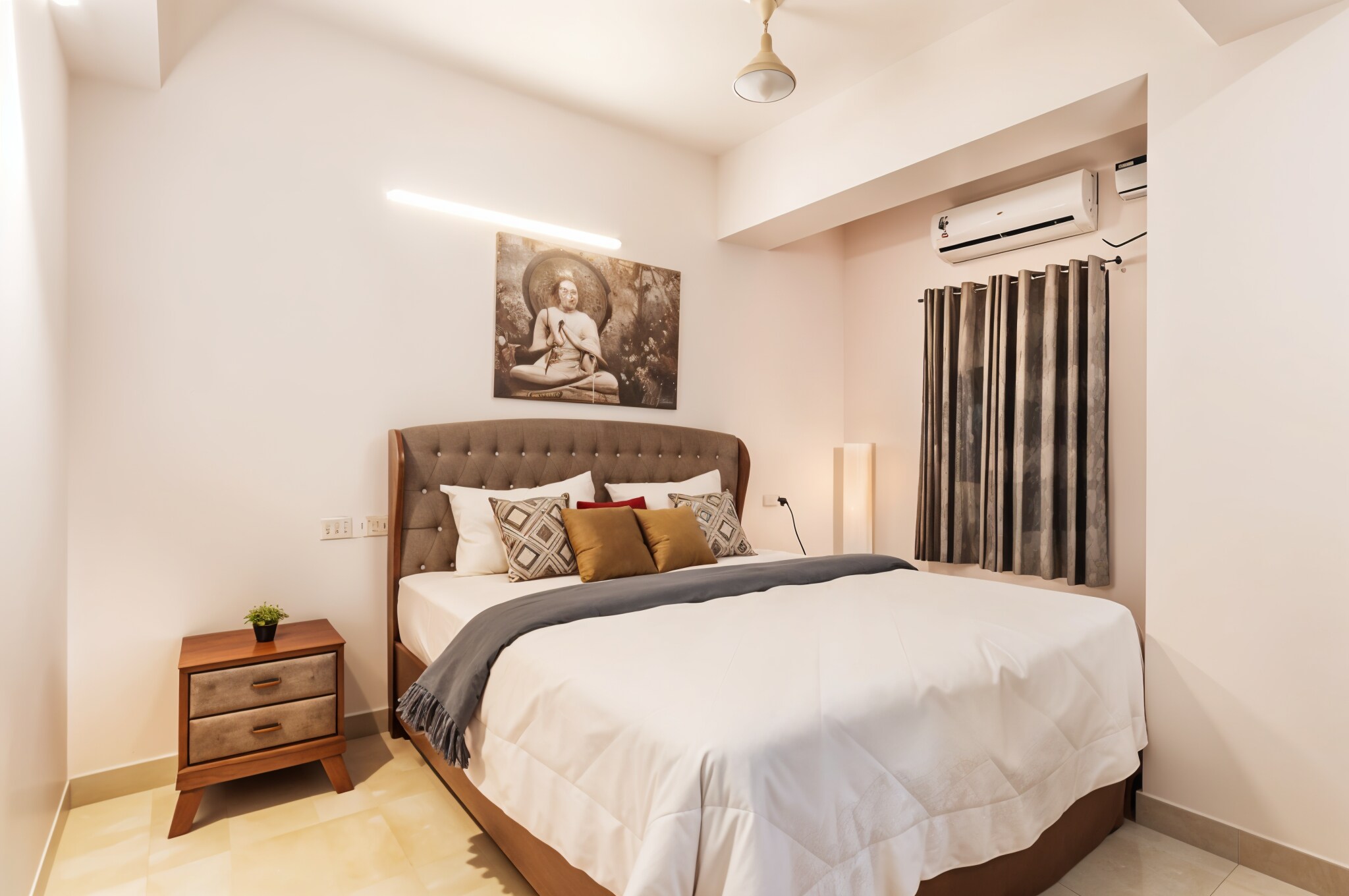 White Lotus Penthouse|OpenTerrace3BHK By Homeyhuts - Tap to explore photos