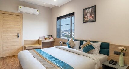 The Hoften DiVi Hotel - Aradhya Inn, Udaipur Room Type - Deluxe King Room