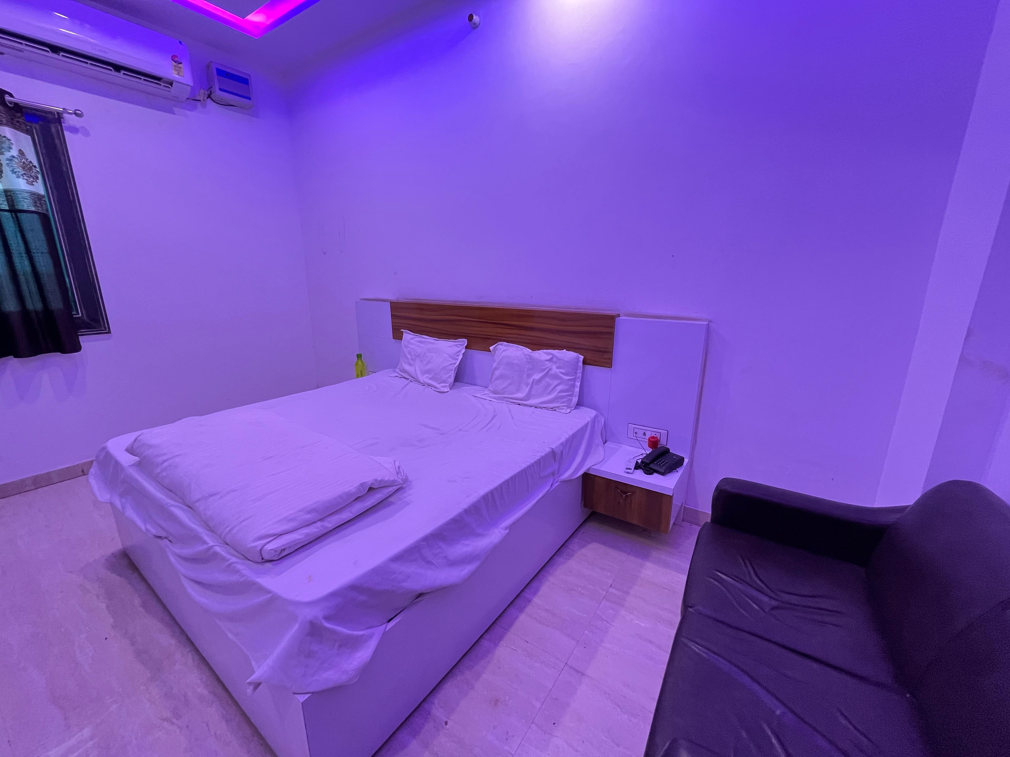 The Hotel Hilton - Tap to explore photos