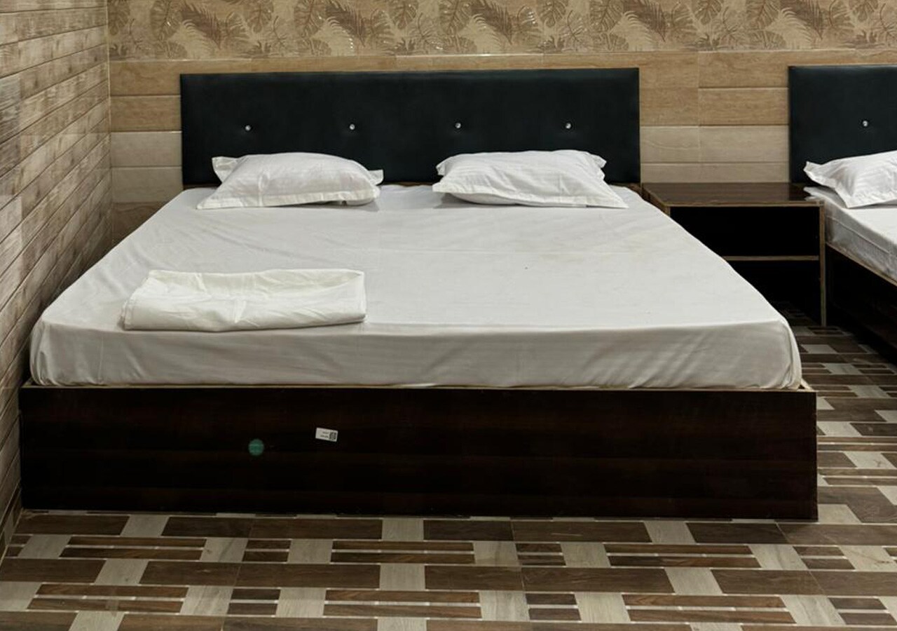 Ramalay - Tap to explore photos