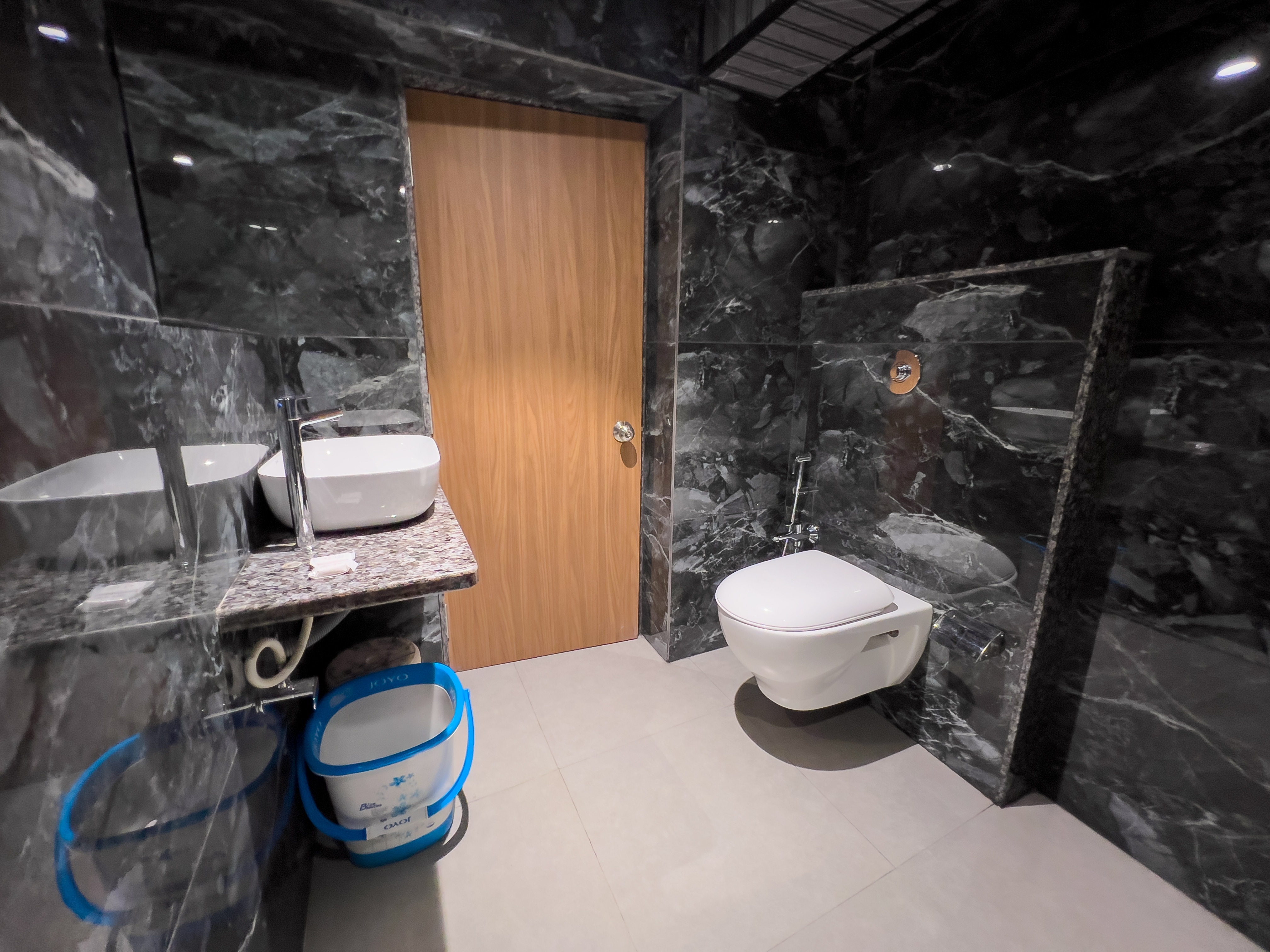 Hotel Ratna Paradise - Tap to explore photos